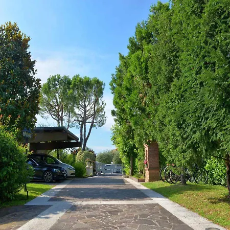 Casa Maria App Maria Mit Pool In Manerba Gardasee Montinelle