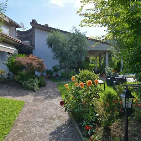 アパート Casa Maria App Maria Mit Pool In Manerba Gardasee